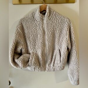 H&M DIVIDED Cozy Cream Sherpa Jacket GUC